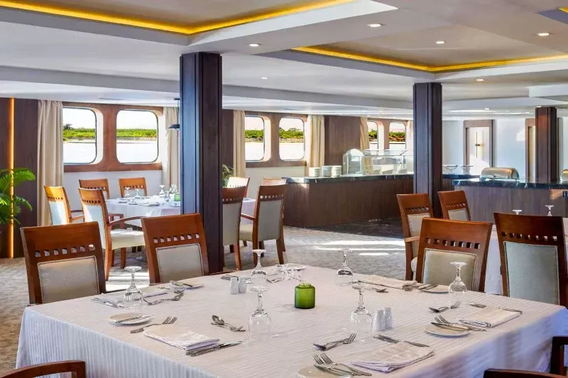 MS Mövenpick Royal Lily Crociera sul Nilo
